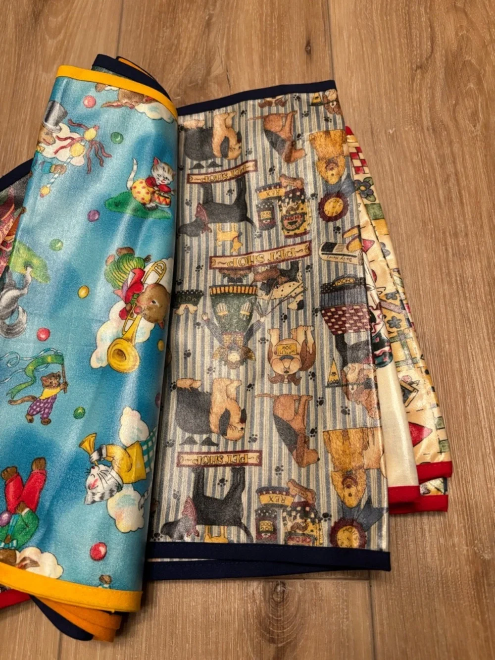 Droodle Bibs Waterproof and Placemats 8 piece Set Unisex